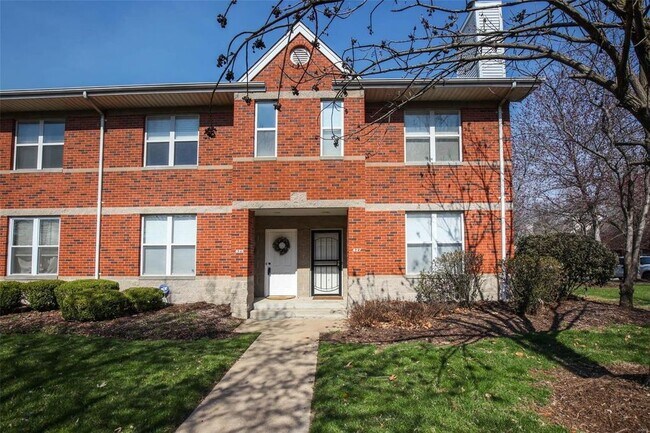 Building Photo - 425 N Sarah St