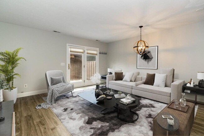 Foto del edificio - 2806 Downing Way