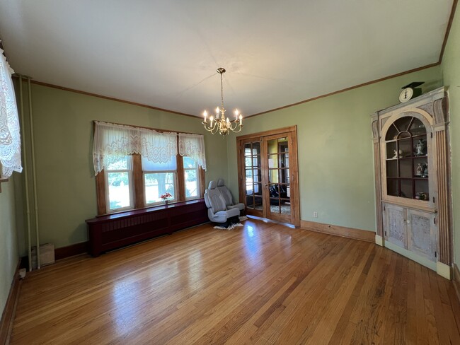 Building Photo - 1398 Alta Vista St