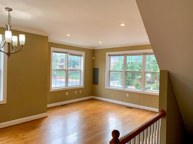Foto del edificio - 701 10th St NE