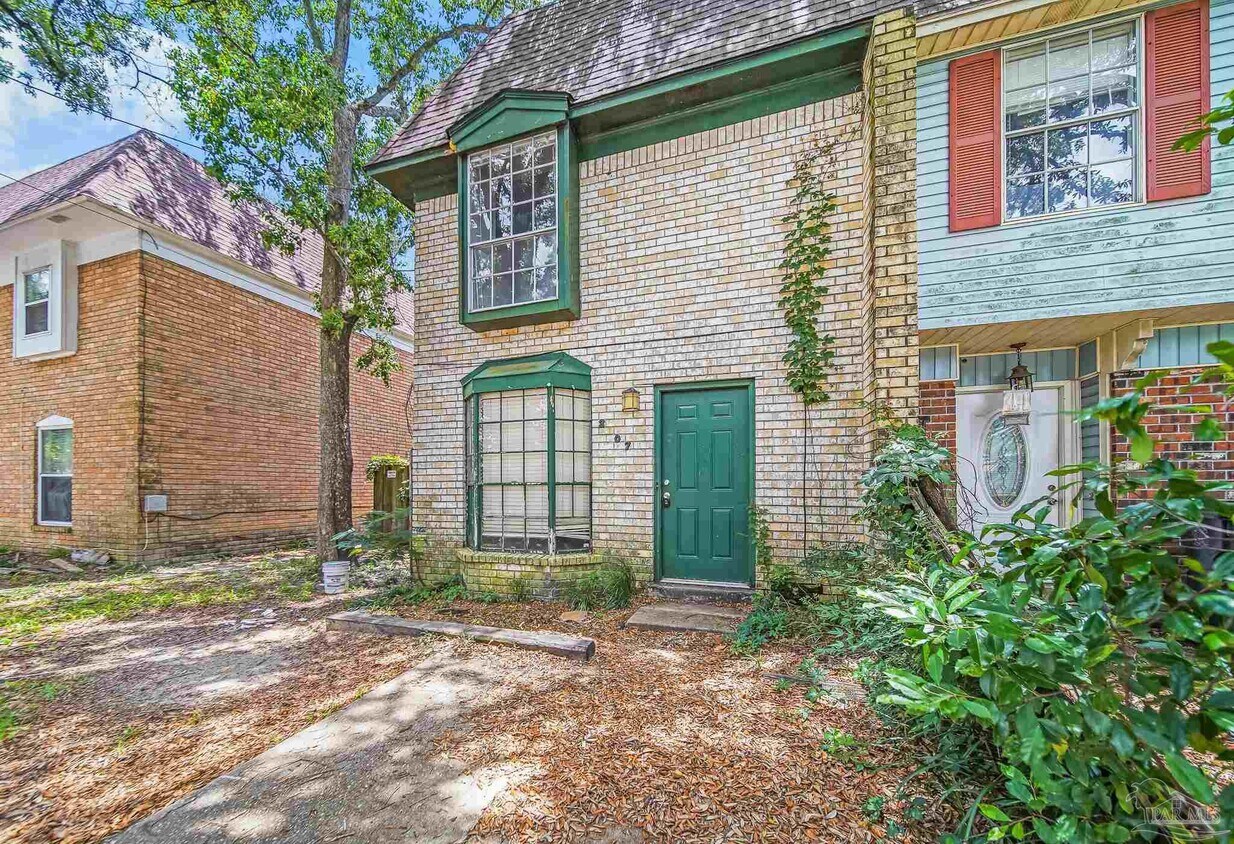 Primary Photo - 2107 Langley Ave