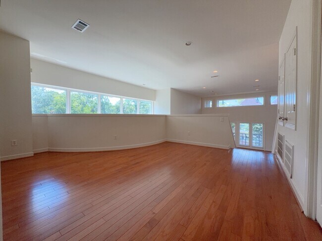 Foto del edificio - 11840 Taylorcrest Rd