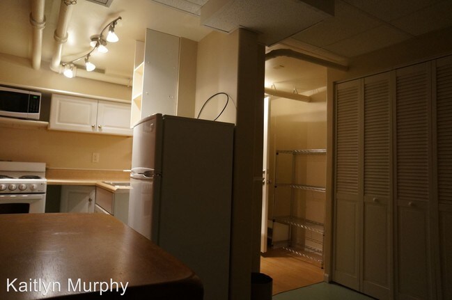 Foto del edificio - 624 E 6th St
