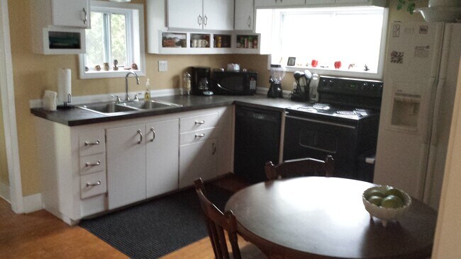 Foto del edificio - 479 Cambridge Rd