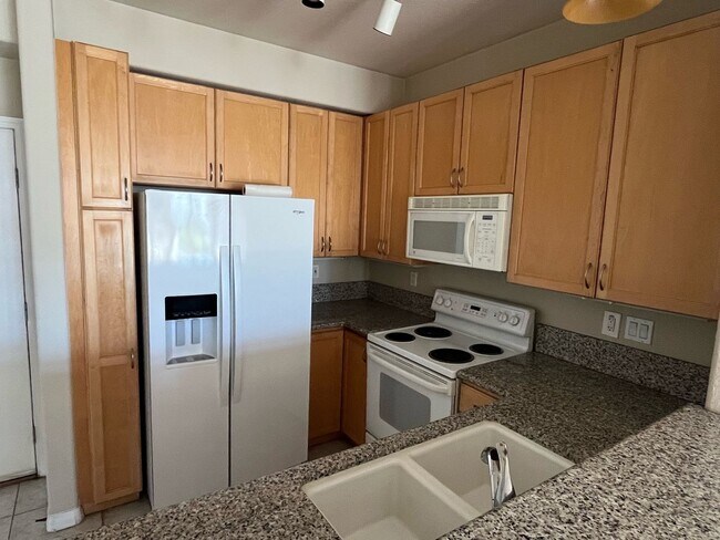 Foto del edificio - Spacious 2 Bed/2Bath In The Heart Of Downt...