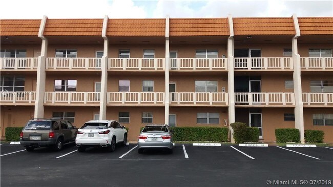 Building Photo - 6570 Royal Palm Blvd