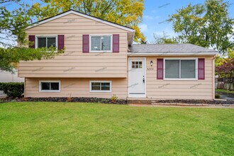 Building Photo - 5244 Refugee Rd Building Photo - 5244 Refugee Rd