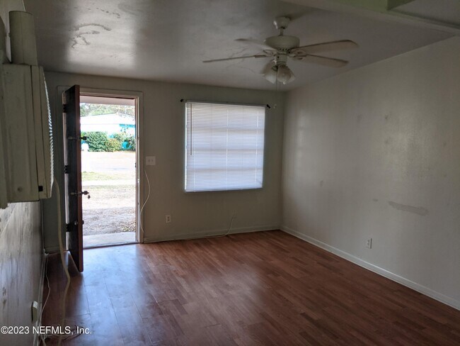 Foto del edificio - 1630 Detroit St