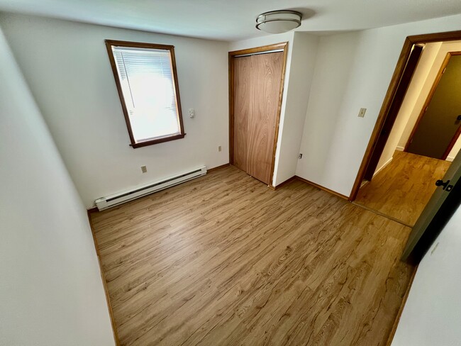 Building Photo - 5156 Hickory Ln