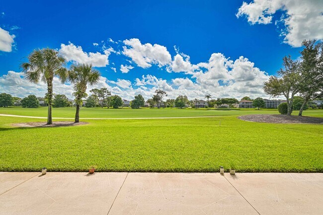 Building Photo - ** Rarely Available - Huge Stoneybrook Hom...