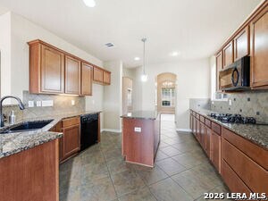 Building Photo - 23514 7 Winds