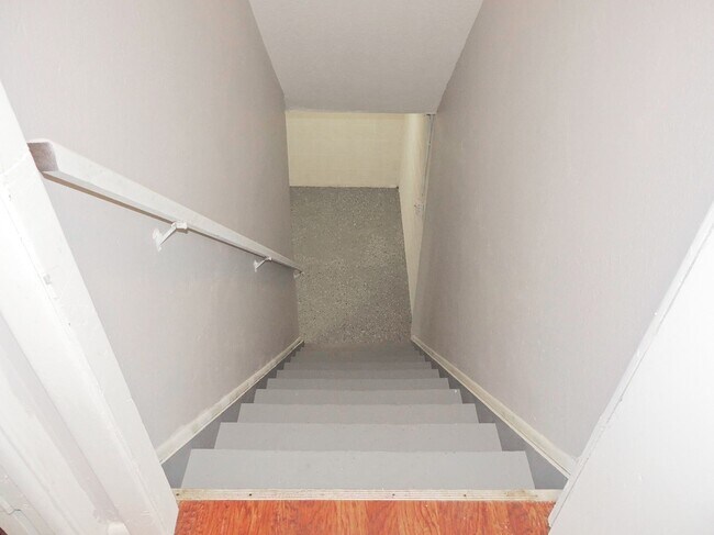 Building Photo - 26397 Brush Ave,