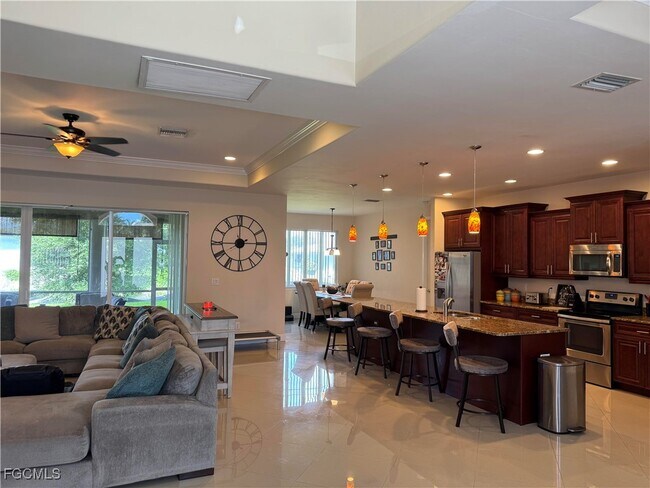 Foto del edificio - 806 SW 9th Ct