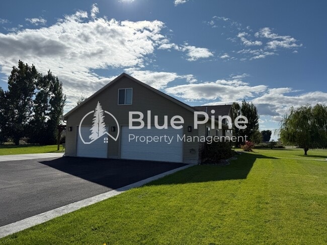 Building Photo - 3834 E 446 N