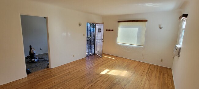 Living Room - view 1 - 2252 20th St