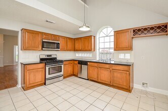 Building Photo - 1206 Green Knoll Dr