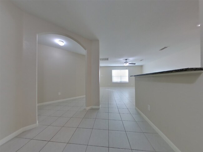 Building Photo - 680 Totem Trail Dr