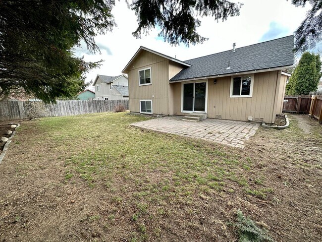 Foto del edificio - SINGLE FAMILY HOME ON SHAWNA AVE (P#189)