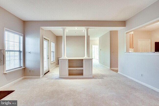 Foto del edificio - 1724 Lake Shore Crest Dr