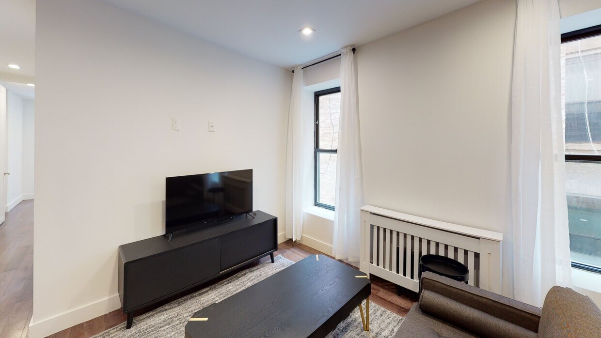 Photo - Private bedroom in 4 bed/2 bath Home
