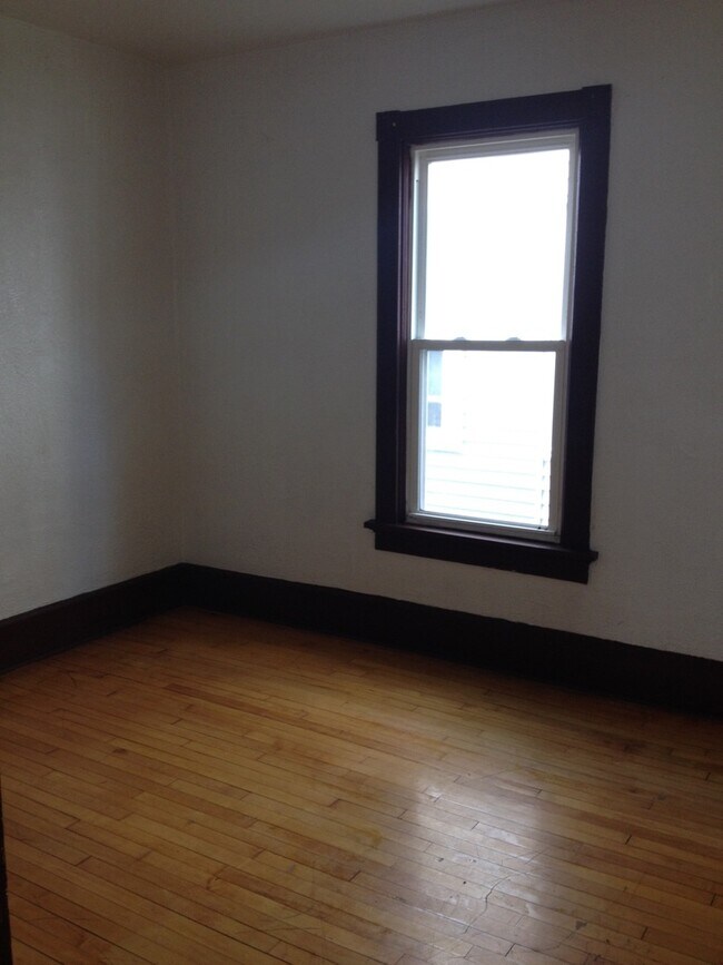 Foto del edificio - 3167 N Holton St