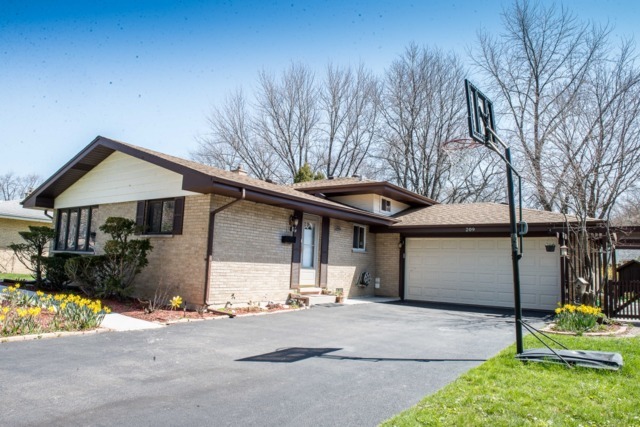 Primary Photo - 209 N Stevenson Ln