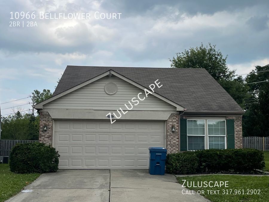 Primary Photo - 10966 Bellflower/ 2 bed 2 bath Ranch Style...