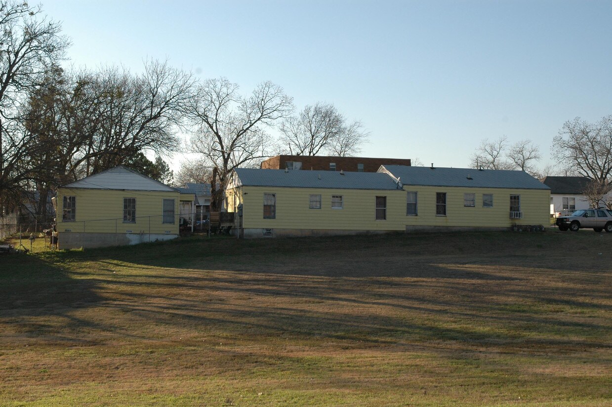 Primary Photo - Mt. Vernon Apartments
