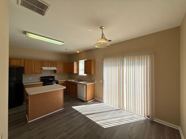 Building Photo - T.R. Lawing Realty Property