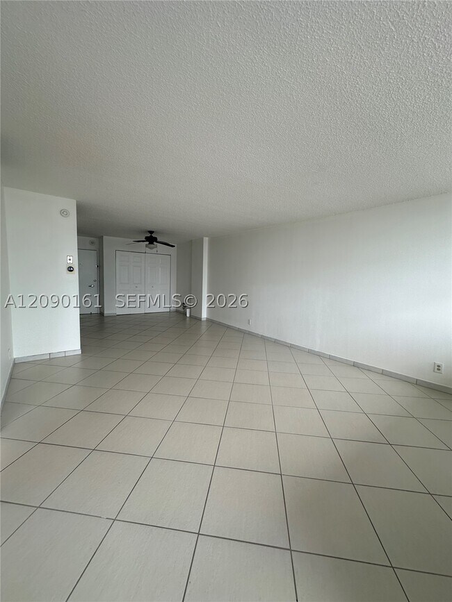 Foto del edificio - 6770 Indian Creek Dr