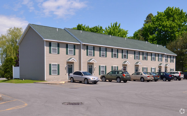 Foto del edificio - Lewiston Townhomes