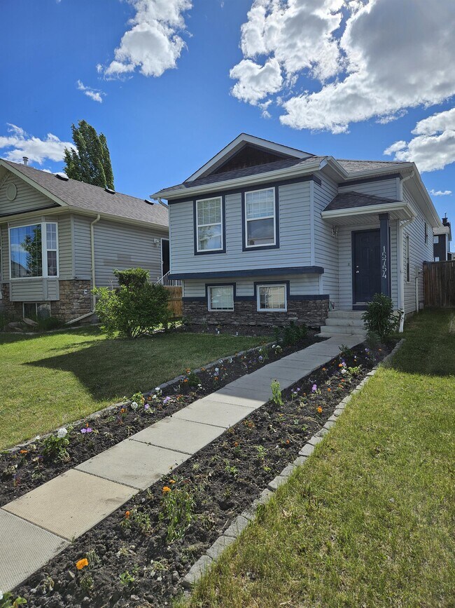 Photo du bâtiment - 15754 Everstone Rd SW