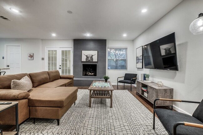 Foto del edificio - 13739 Spring Grove Ave