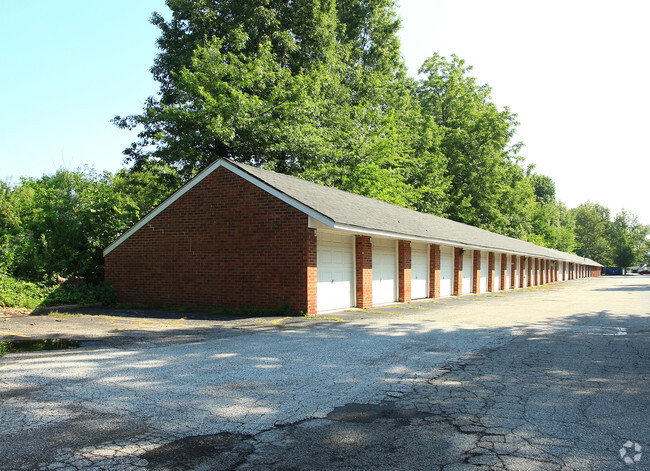 Parking - Shoreway Court Apartments