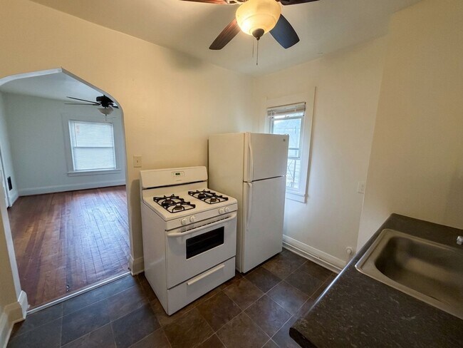 Foto del edificio - 3937 Lockwood Ave