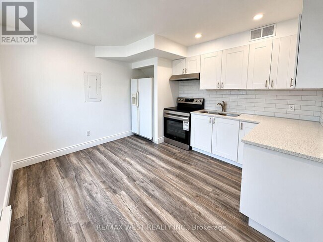 Photo du bâtiment - 533 Courtland Ave E