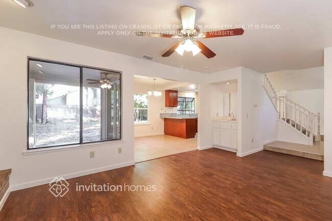 Foto del edificio - 8186 Devon Park Ct
