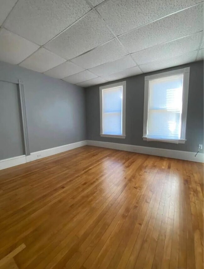 Foto del edificio - 88 Western Ave