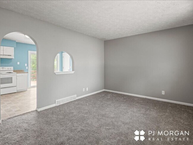 Foto del edificio - Millard Rental Ready to Impress!