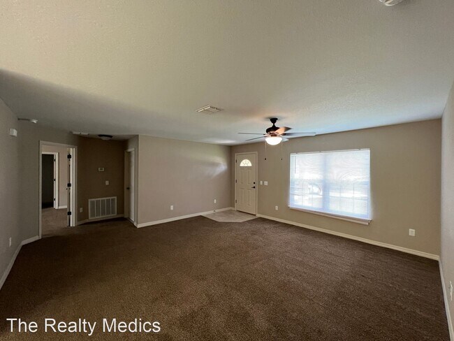 Foto del edificio - 3 br, 2 bath House - 481 Marion Oaks Blvd