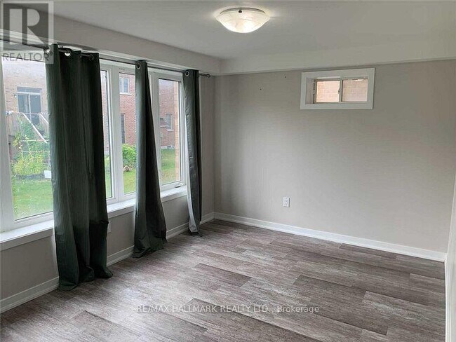 Photo du bâtiment - 34 Owens Rd