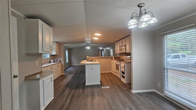 Foto del edificio - 26702 Nichols Sawmill Rd