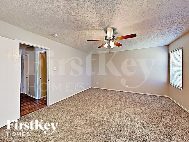 Building Photo - 1821 Spinnaker Way