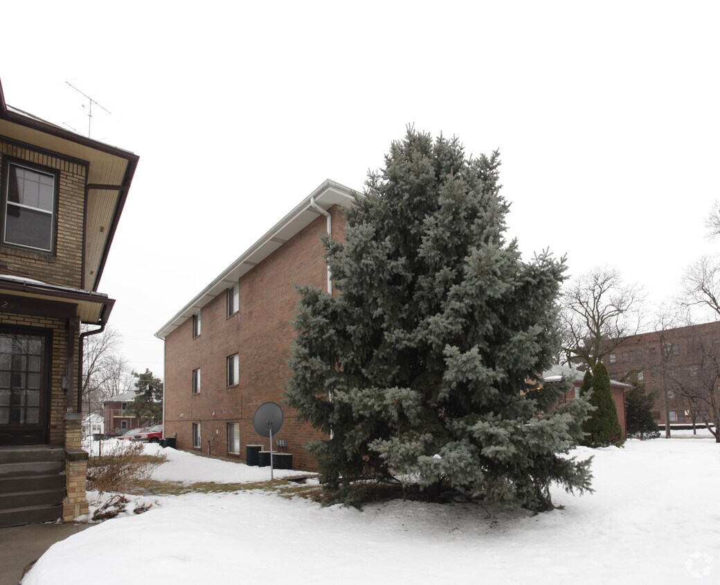 Building Photo - 1311 C St