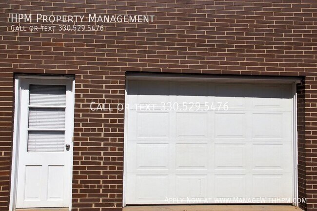 Foto del edificio - 5780 Portage St NW