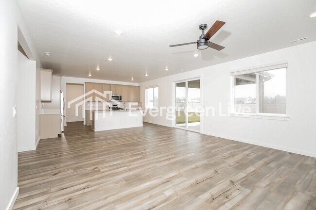 Foto del edificio - 302 Ravello St