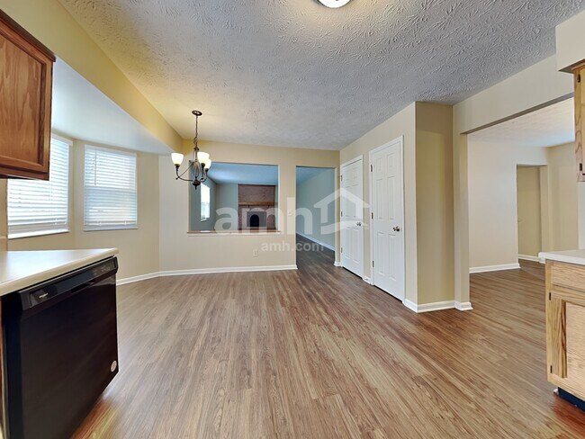 Building Photo - 4408 Moselle Dr