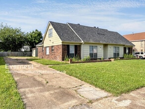 Building Photo - 6630 Hampstead Cove