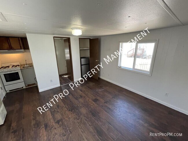 Building Photo - 1303 N College Ave