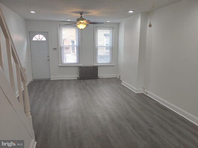Building Photo - 2014 S Bouvier St